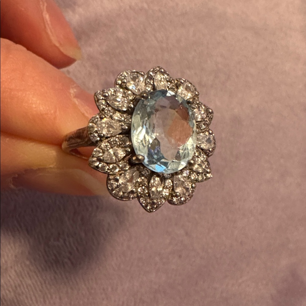 Aquamarine ring blue 925 silver with halo 
3 carat flower size 7 zircons diamond - Picture 6 of 7